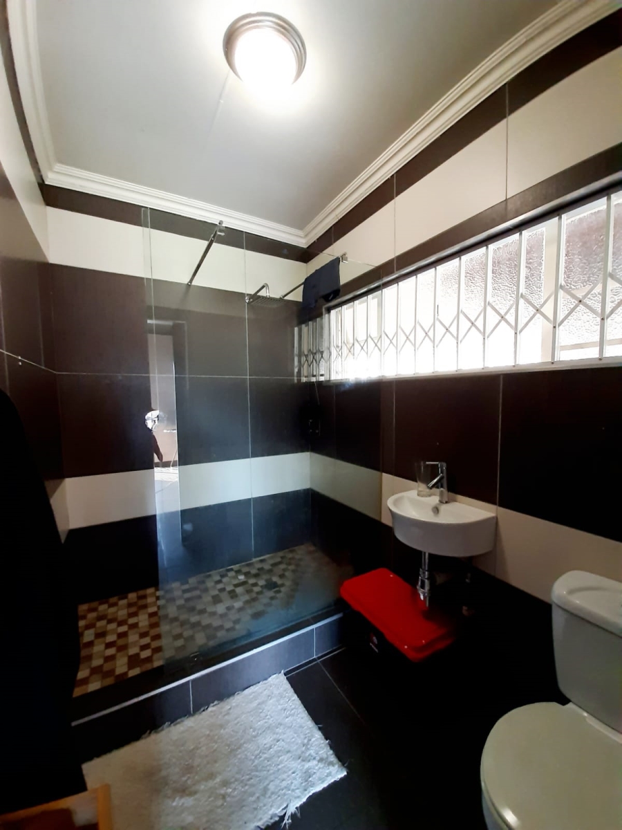 To Let 5 Bedroom Property for Rent in Vaalpark Free State